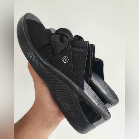 Bzees One Band Slip-On Sandals Smile Size 10 Black Wedge - Picture 3 of 8